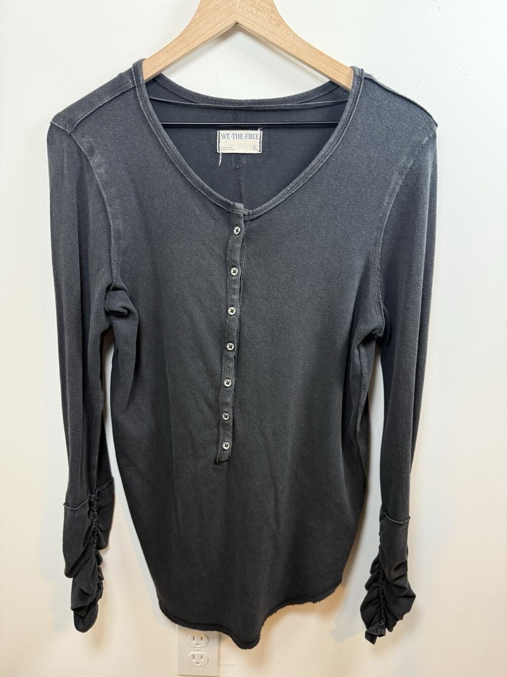 Free People We The Free Henley Size XL Grey Relaxed Fit Ruched Sleeves Boho Top